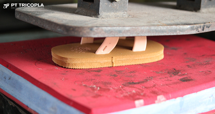 Masalah Sepatu Sandal