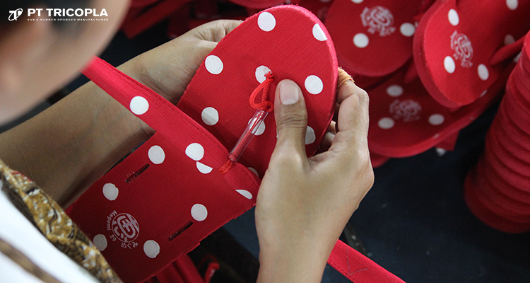 proses produksi sepatu