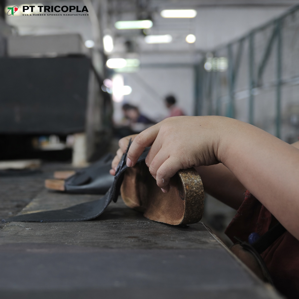 produksi sandal custom