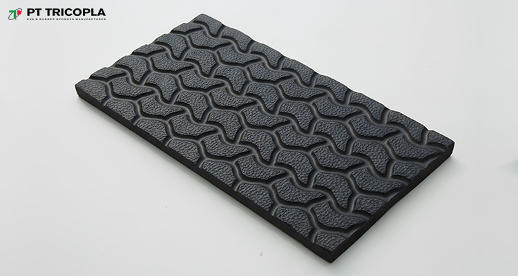 motif outsole dan performa sandal